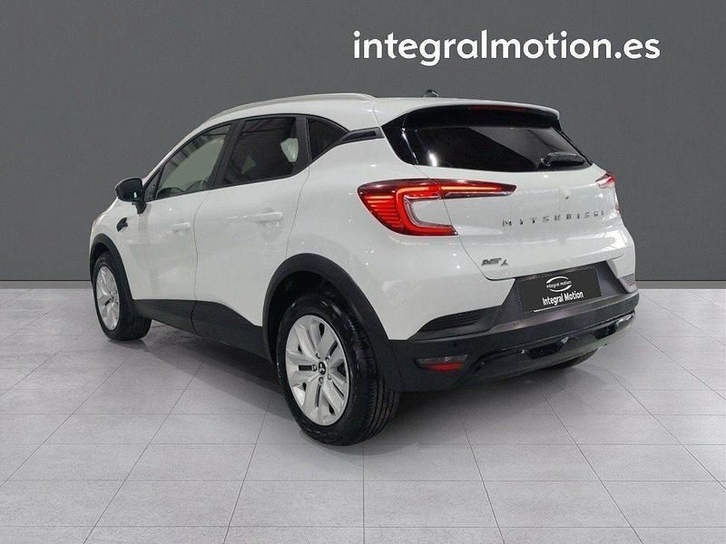 Usado Mitsubishi ASX Motion 140 CV (102 kW) 2024 Blanco SUV