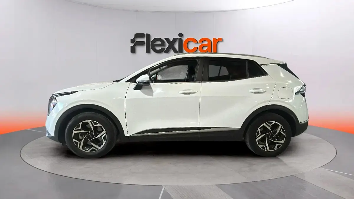 Usado Kia Sportage 136 CV (100 kW) 2023 Blanco SUV