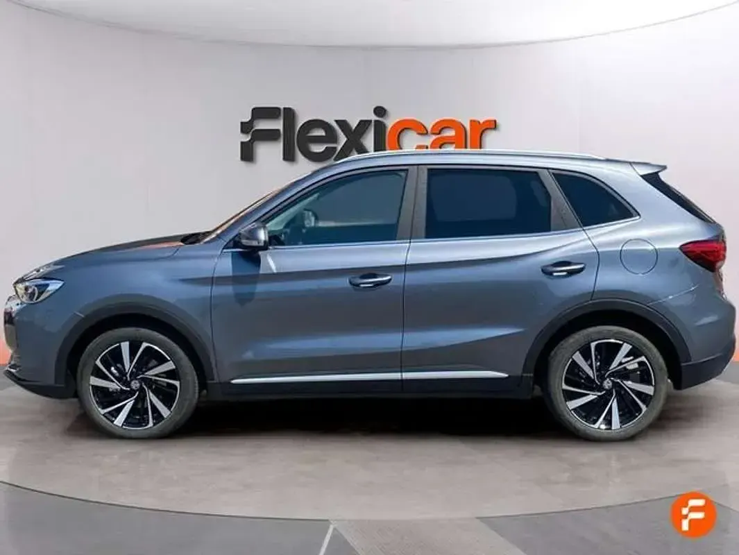 Usado MG ZS Comfort 197 CV (144 kW) 2026 Gris SUV