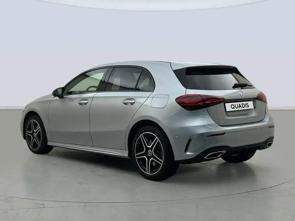 Usado Mercedes A250 218 CV (160 kW) 2025 Gris plata