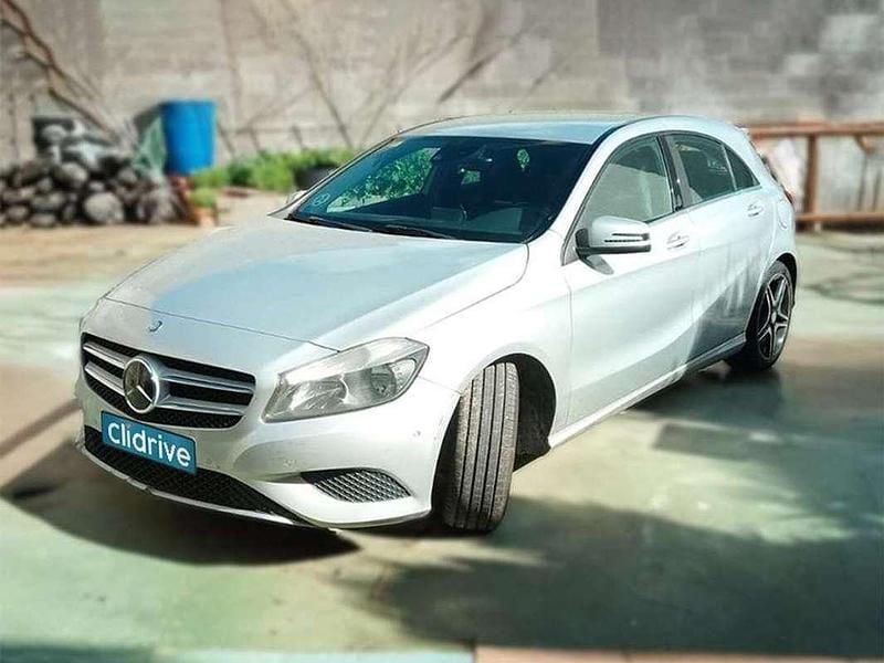 Usado Mercedes A220 Urban 109 CV (80 kW) 2013 Blanco Berlina