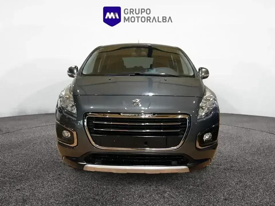 Usado Peugeot 3008 Allure 131 CV (96 kW) 2015 Gris Monovolumen