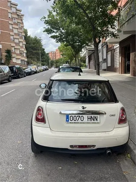 Usado Mini ONE 75 CV (55 kW) 2013 Beige Utilitario