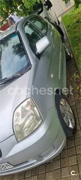 Usado Kia Picanto LX 65 CV (47 kW) 2004 Gris / plata Utilitario