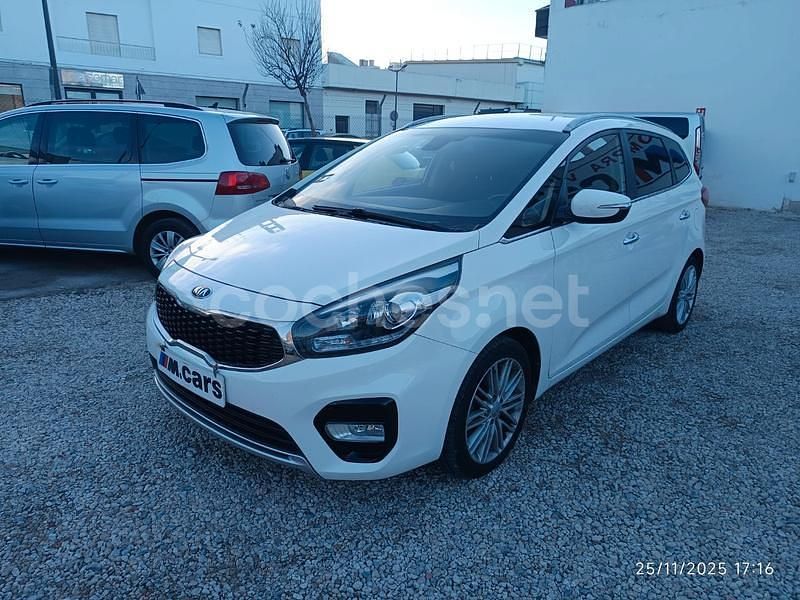 Usado Kia Carens 115 CV (84 kW) 2018 Blanco Monovolumen