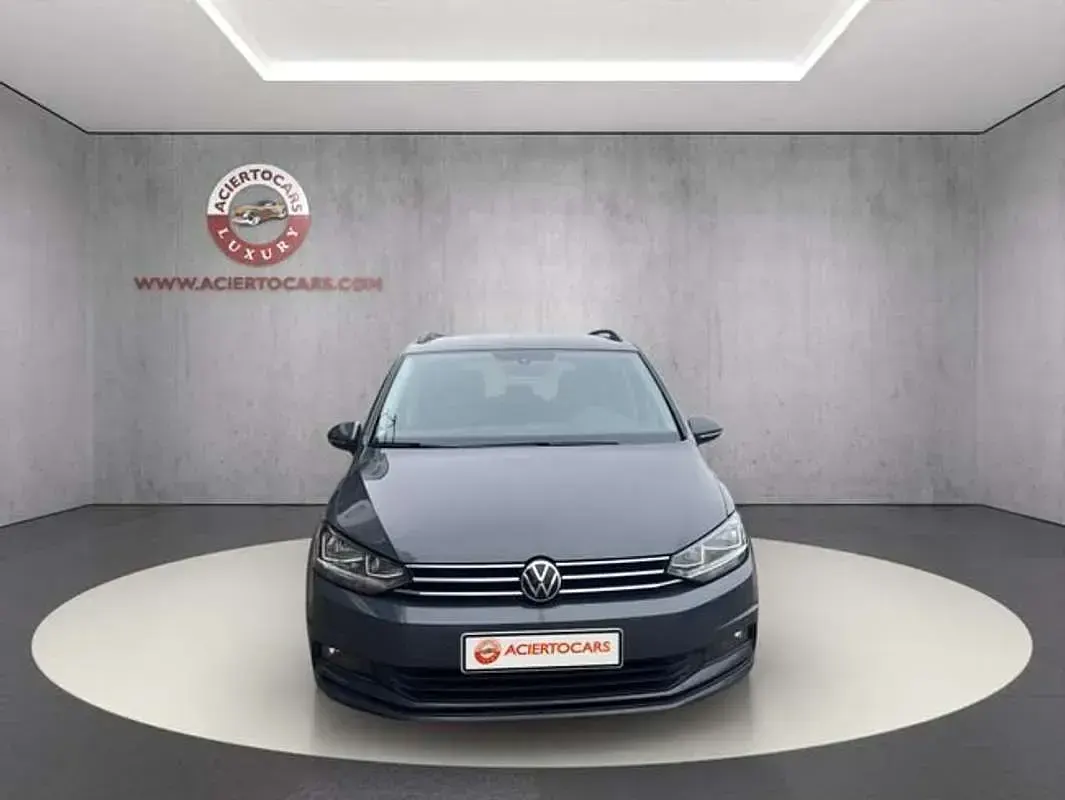 Usado VW Touran Advance 150 CV (110 kW) 2020 Gris Monovolumen