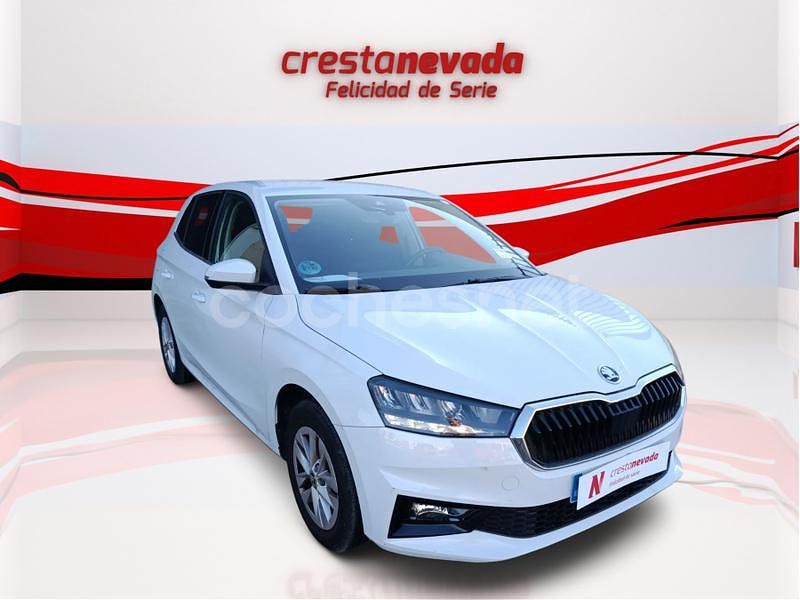 Usado Skoda Fabia Selection 80 CV (58 kW) 2024 Blanco Berlina