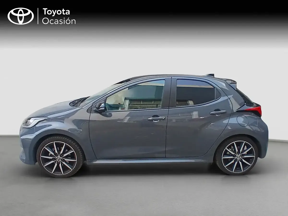 Usado Toyota Yaris Sport 130 CV (95 kW) 2025 Gris Utilitario