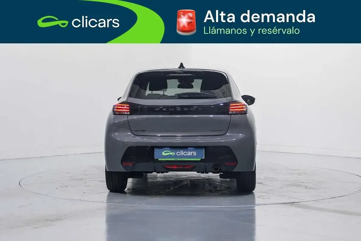 Usado Peugeot 208 Allure 101 CV (74 kW) 2025 Gris Utilitario