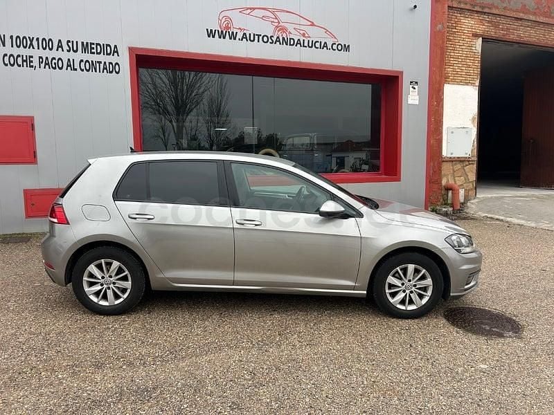 Używany VW Golf VII Advance 115 KM (84 kW) 2019 Szary Sedan/Limuzyna