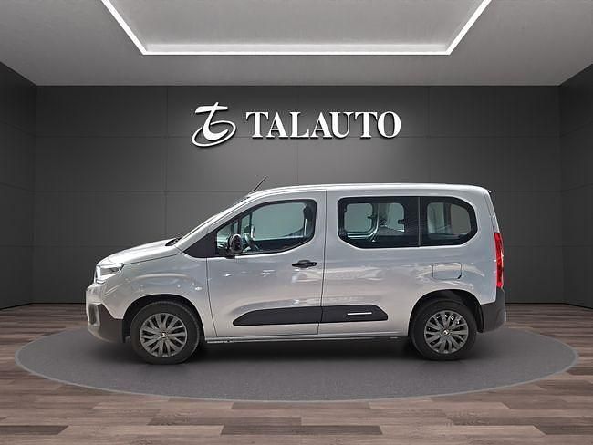Usado Citroën Berlingo 102 CV (75 kW) 2025 Gris Monovolumen