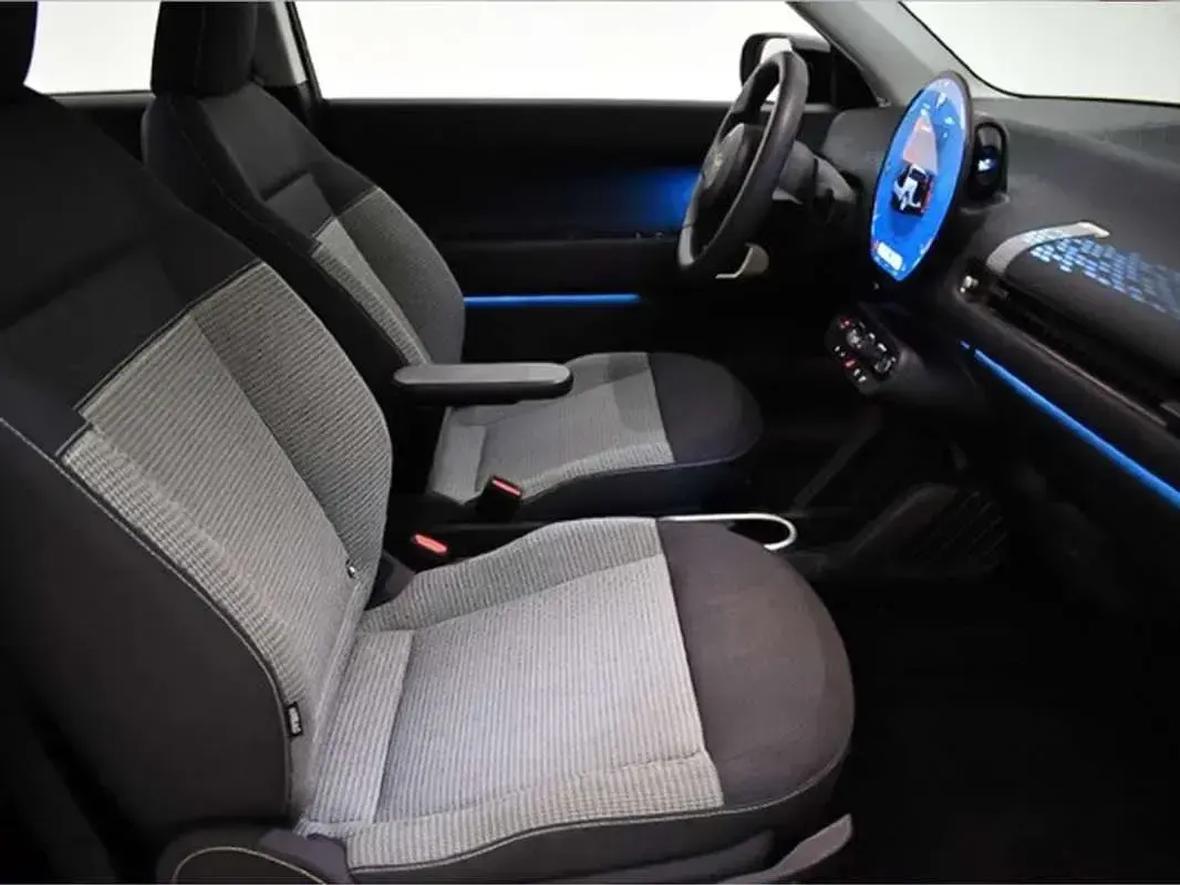 Usado Mini Cooper Essential 135 kW (184 CV) 2024 Gris Utilitario