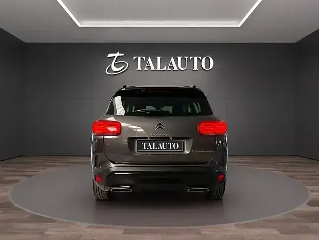 Usado Citroën C5 Aircross Comfort 177 CV (130 kW) 2019 Gris SUV