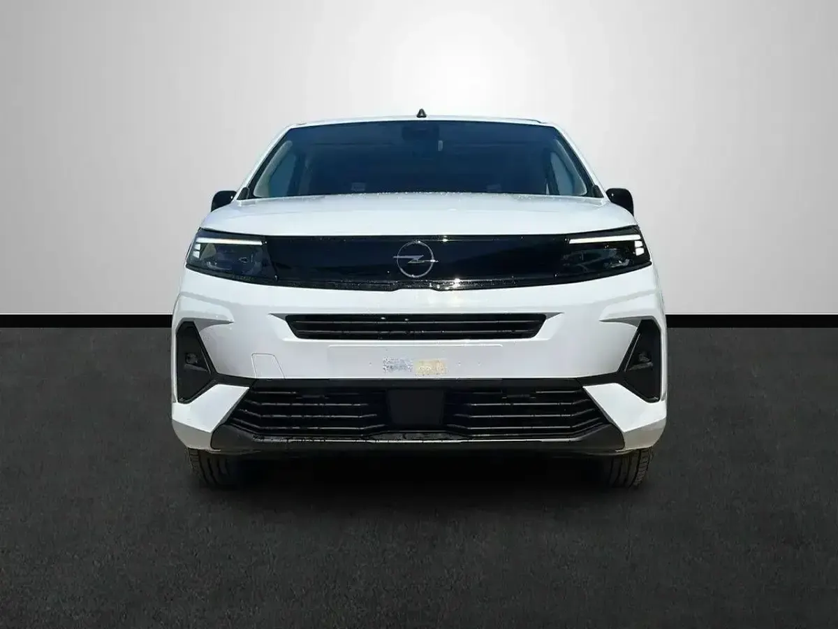 Usado Opel Combo S 100 CV (73 kW) 2024 Blanco Monovolumen