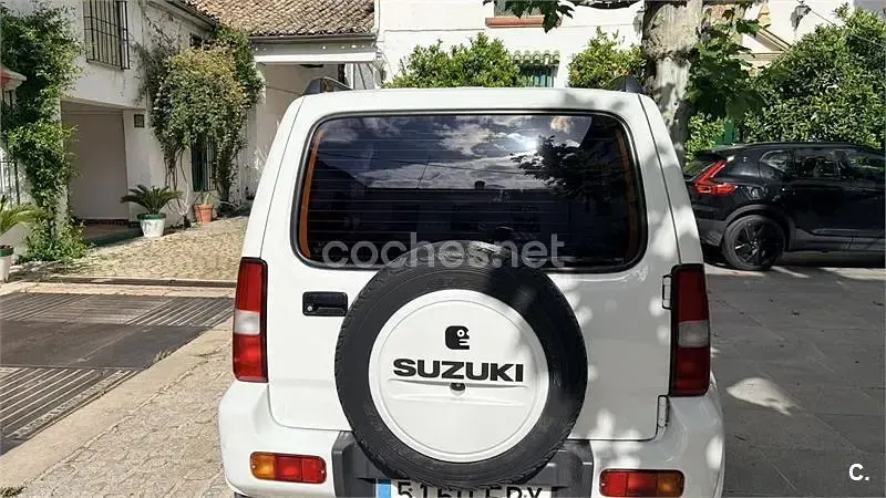 Usado Suzuki Jimny 86 CV (63 kW) 2007 Blanco SUV