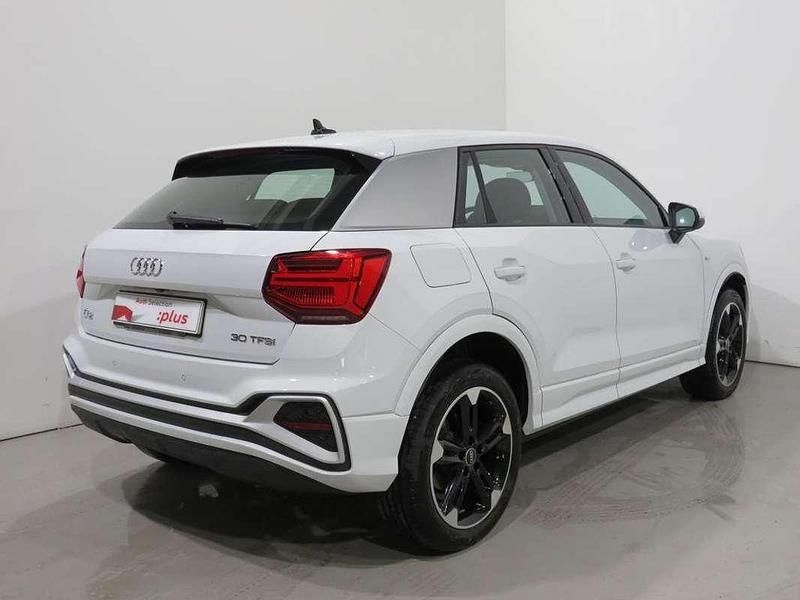 Usado Audi Q2 S-Line 116 CV (85 kW) 2025 Blanco SUV