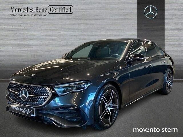 Gris Usado 2025 Mercedes E220 AMG line Berlina | 57.500 € (Super precio) - Imagen 1/4