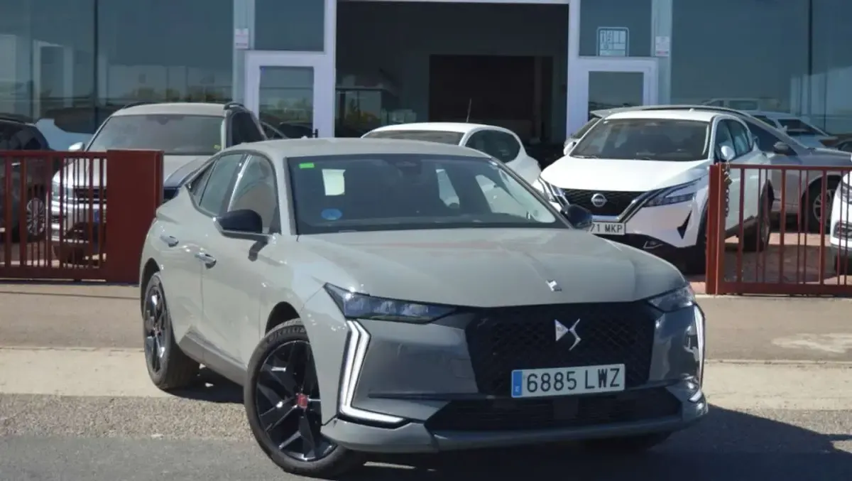 Usado DS Automobiles DS4 Performance Line Plus 226 CV (166 kW) 2022 Gris SUV