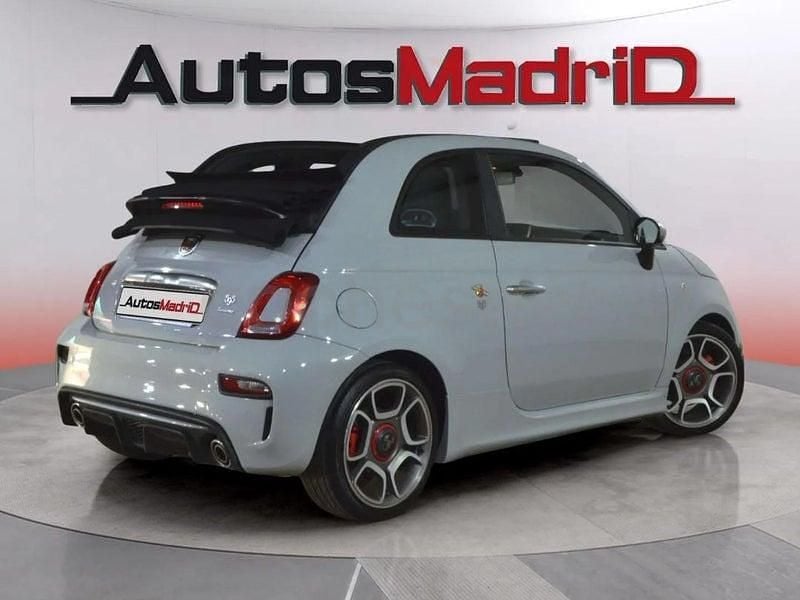 Usado Abarth 595C Turismo 165 CV (121 kW) 2021 Gris / plata Descapotable