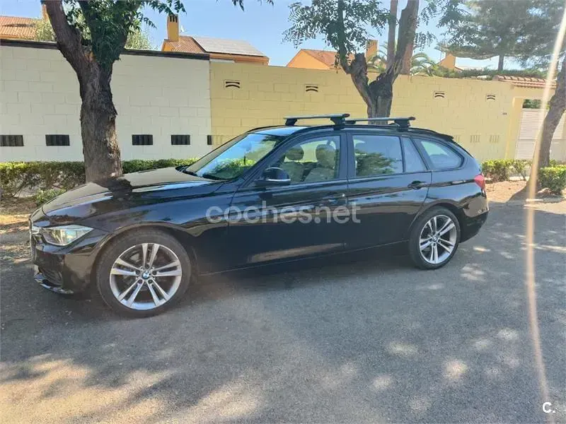 Usado BMW 318 Comfort Edition 143 CV (105 kW) 2014 Negro Familiar