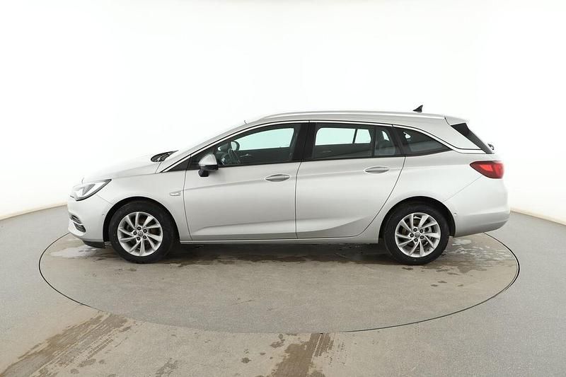 Usado Opel Astra Elegance 145 CV (106 kW) 2020 Gris Familiar