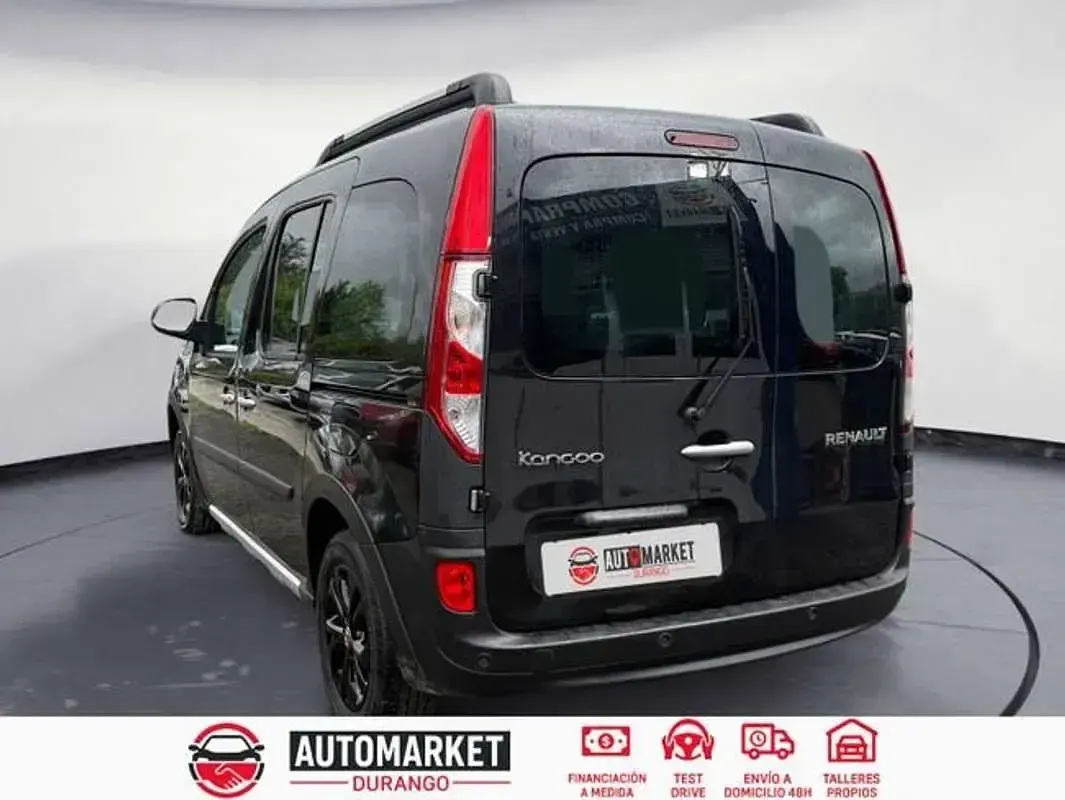 Usado Renault Kangoo 95 CV (69 kW) 2019 Negro Monovolumen