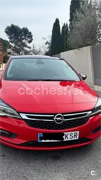 Usado Opel Astra Elegance 110 CV (80 kW) 2018 Rojo Berlina