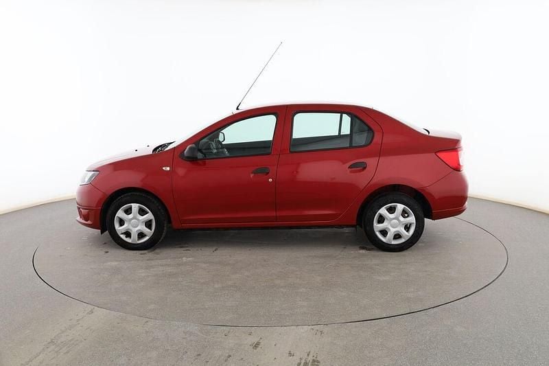 Usado Dacia Logan Ambiance 75 CV (55 kW) 2016 Rojo Berlina