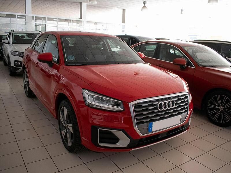 Rojo Usado 2020 Audi Q2 Sport SUV | 22.500 € (Caro) - Imagen 1/4