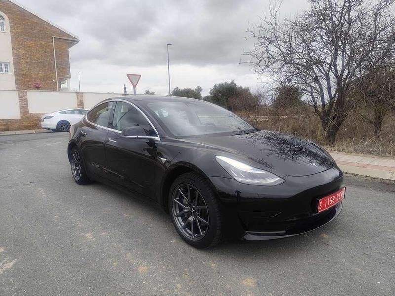 Negro Usado 2021 Tesla Model 3 Standard Range Berlina | 19.900 € (Buen precio) - Imagen 1/4