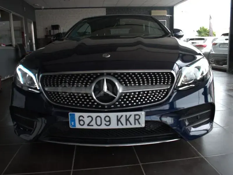 Usado Mercedes E220 194 CV (142 kW) 2018 Azul Descapotable