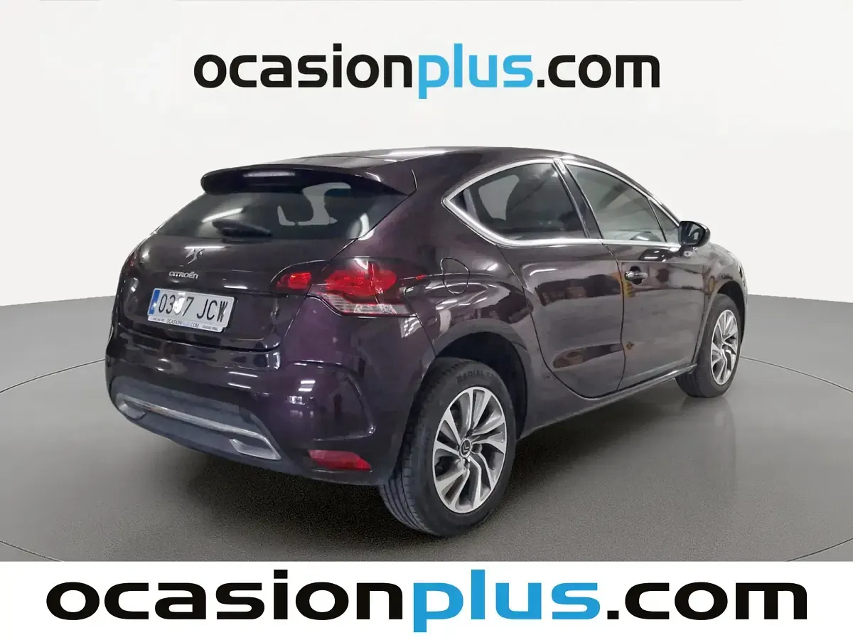 Usado DS Automobiles DS4 Design 131 CV (96 kW) 2015 Negro Berlina