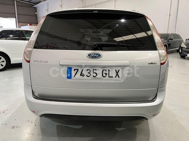 Usado Ford Focus Trend 109 CV (80 kW) 2009 Gris / plata Familiar