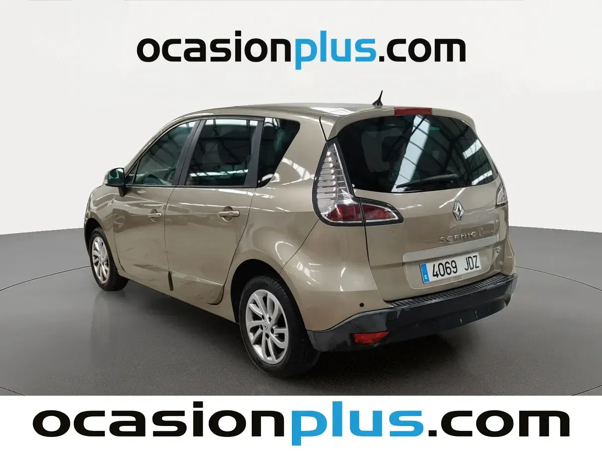 Usado Renault Scénic III 95 CV (69 kW) 2015 SUV
