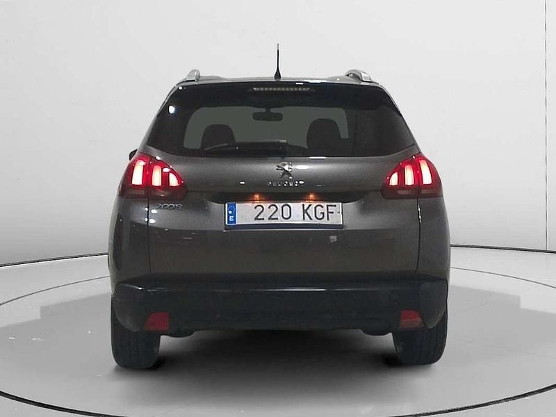 Usado Peugeot 2008 Style 99 CV (72 kW) 2017 Gris SUV