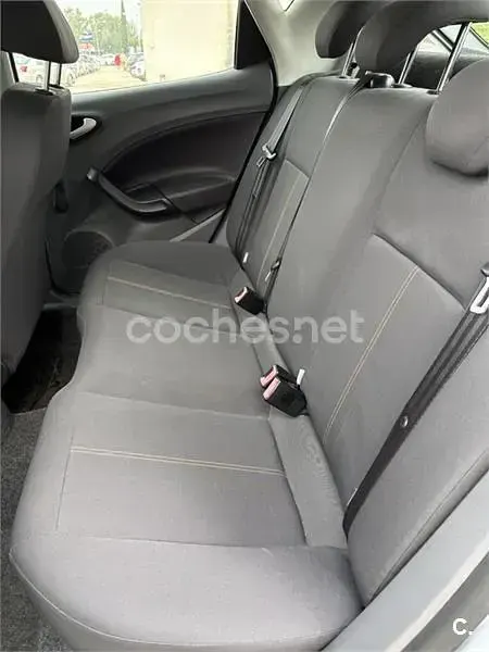 Usado Seat Ibiza Style 85 CV (62 kW) 2011 Gris / plata Berlina