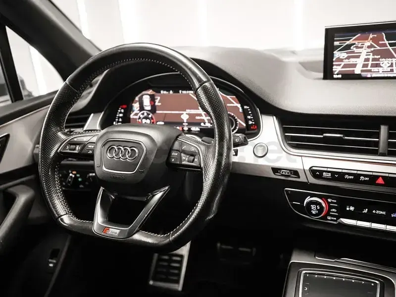 Begagnad Audi Q7 S-Line 272 HK (200 kW) 2016 Grå SUV