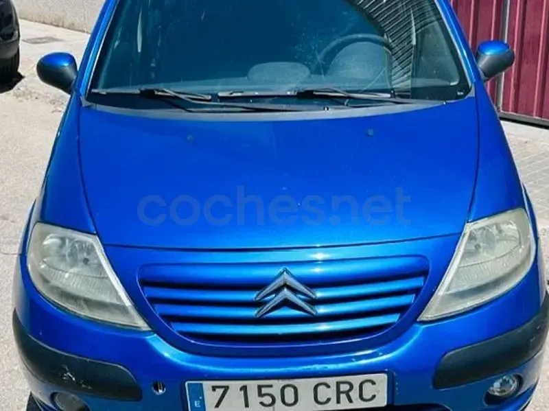 Usado Citroën C3 61 CV (44 kW) 2003 Azul Berlina