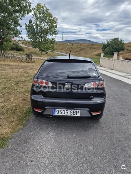 Usado Seat Ibiza FR 130 CV (95 kW) 2008 Negro Berlina