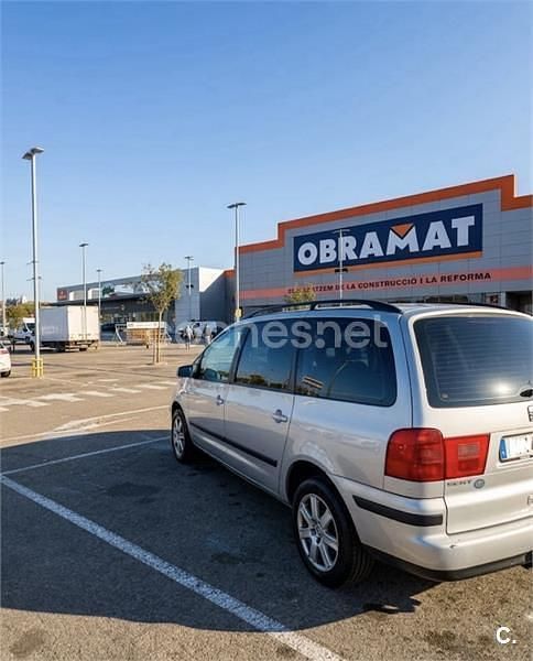 Usado Seat Alhambra Stella 115 CV (84 kW) 2004 Gris / plata Monovolumen