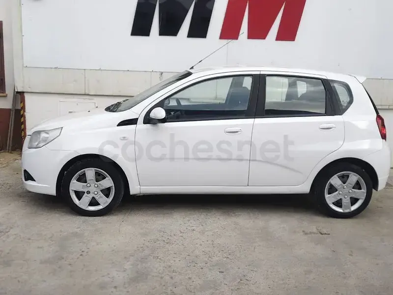 Usado Chevrolet Aveo LS 84 CV (61 kW) 2009 Blanco Berlina