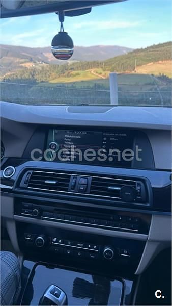 Käytetty BMW 530 235 HP (172 kW) 2010 Sininen Sedan