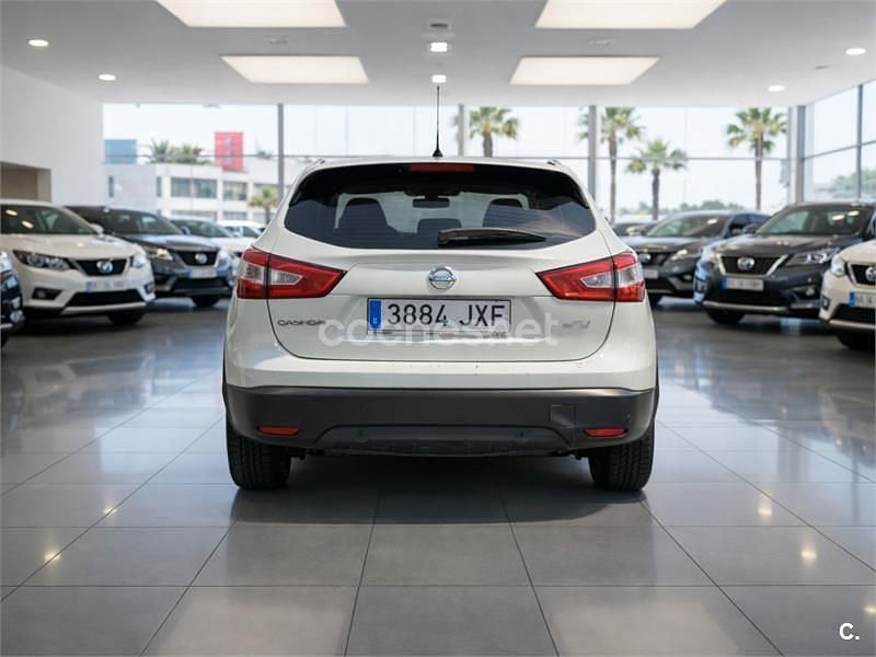 Usado Nissan Qashqai N-Connecta 115 CV (84 kW) 2017 Blanco SUV