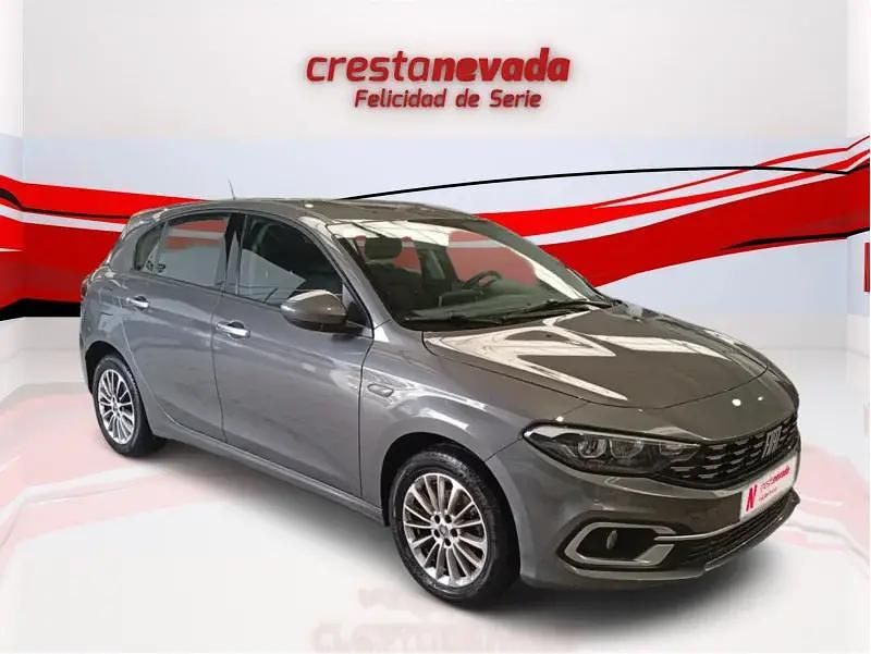Usado Fiat Tipo Life 130 CV (95 kW) 2021 Gris