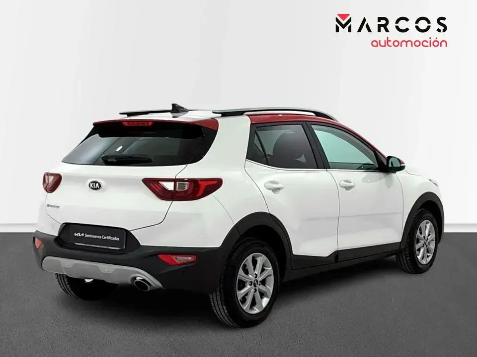 Usado Kia Stonic 84 CV (61 kW) 2021 SUV