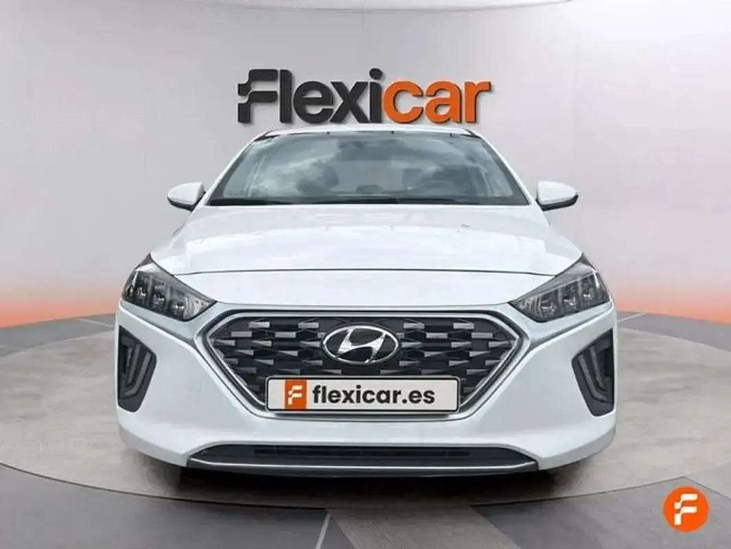 Usado Hyundai Ioniq 141 CV (103 kW) 2020 Beige Utilitario