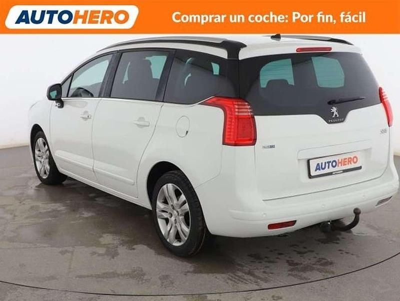 Usado Peugeot 5008 Style 150 CV (110 kW) 2014 Blanco Monovolumen