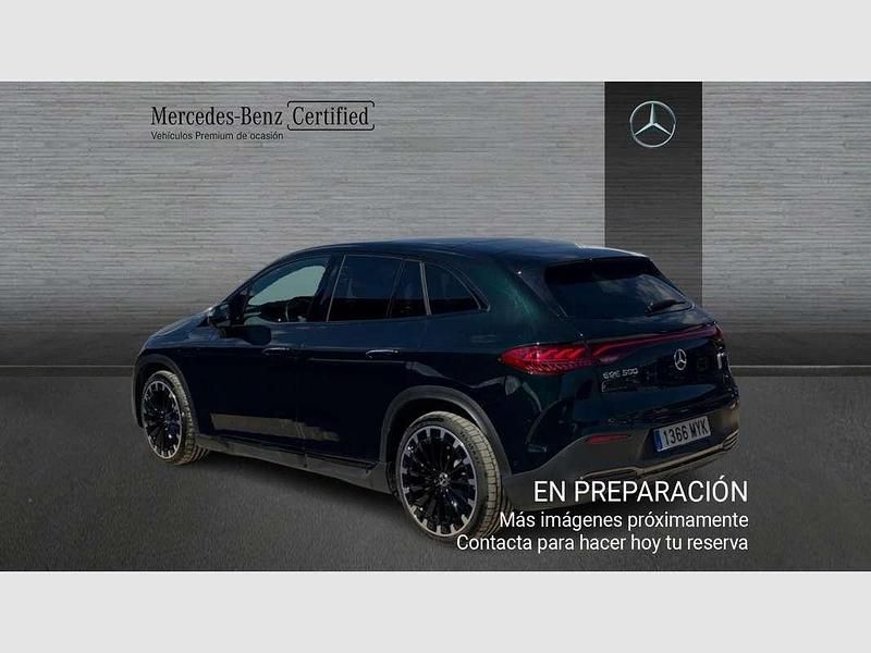 Usado Mercedes EQE500 Edition 300 kW (408 CV) 2025 Verde SUV