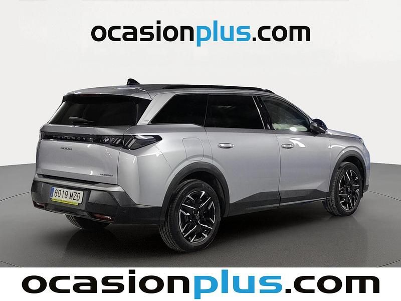 Usado Peugeot 5008 Allure 136 CV (100 kW) 2025 Gris SUV