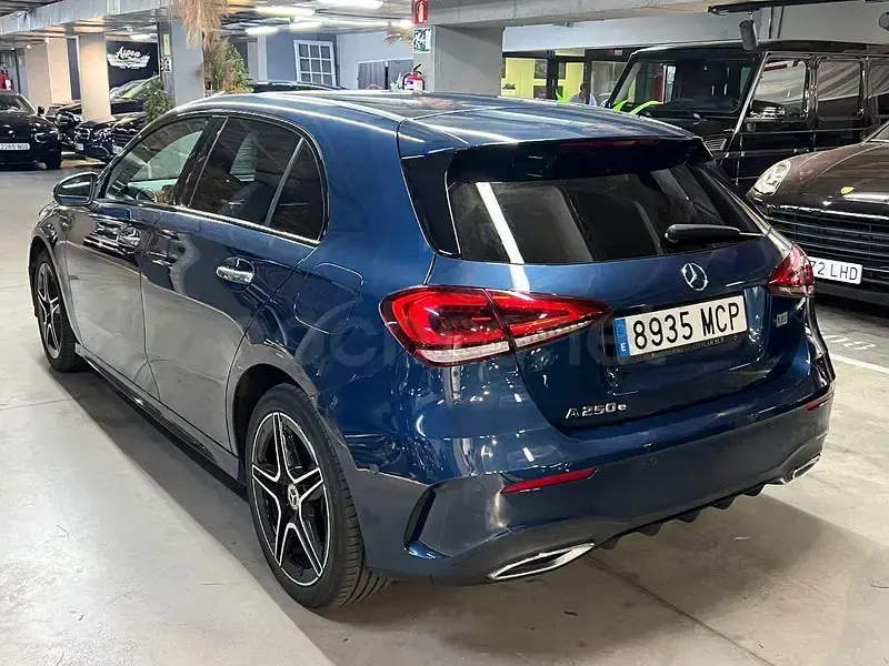 Usado Mercedes A250 218 CV (160 kW) 2022 Azul Berlina
